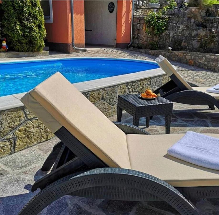 Holiday House Pasjak Sapjane Dış mekan fotoğraf